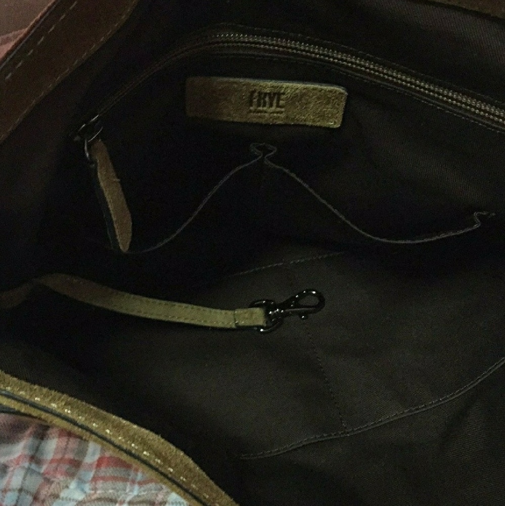 Frye messenger bag Last One - Picture 6 of 8